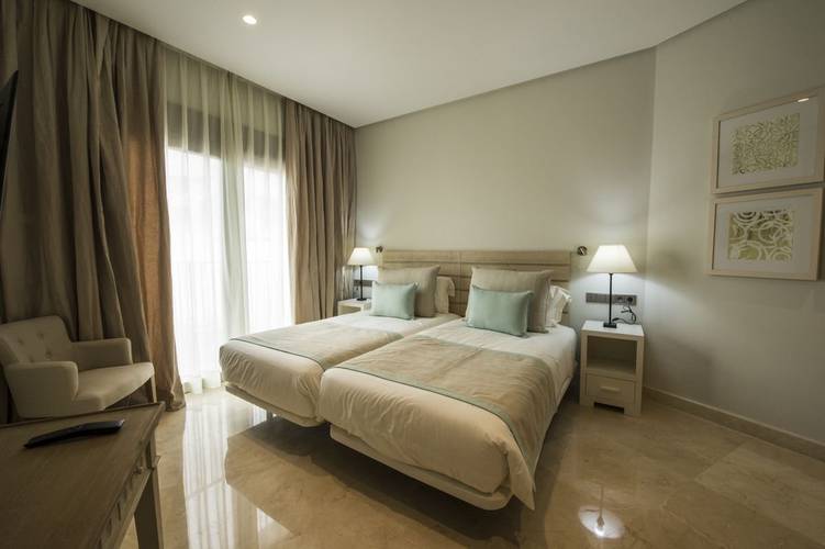Suite 2 dormitorios con vista parcial al océano Hotel Las Terrazas de Abama Suites Tenerife