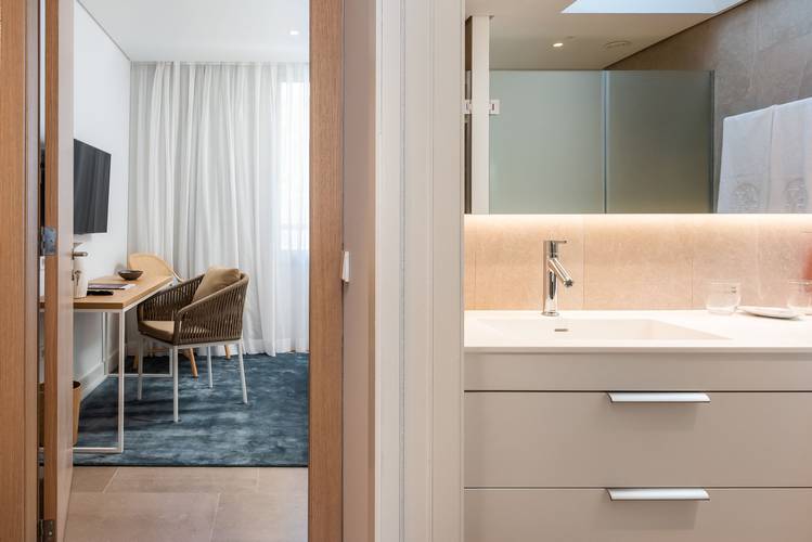 1-bedroom suite with ocean views Hotel Los Jardines de Abama Suites Tenerife