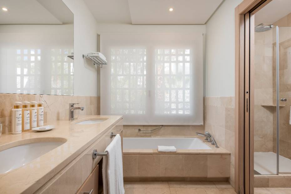 Suite 2 chambres avec vue partielle sur l'océan Hôtel Las Terrazas de Abama Suites Tenerife Suite 2 chambres avec vue partielle sur l'océan Hôtel Las Terrazas de Abama Suites Tenerife
