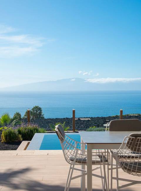 Outdoor swimming pool Hotel Los Jardines de Abama Suites Tenerife