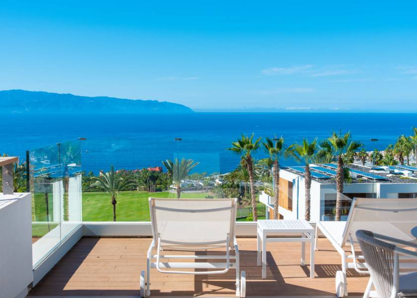 1 bedroom suite with ocean views Hotel Los Jardines de Abama Suites Tenerife