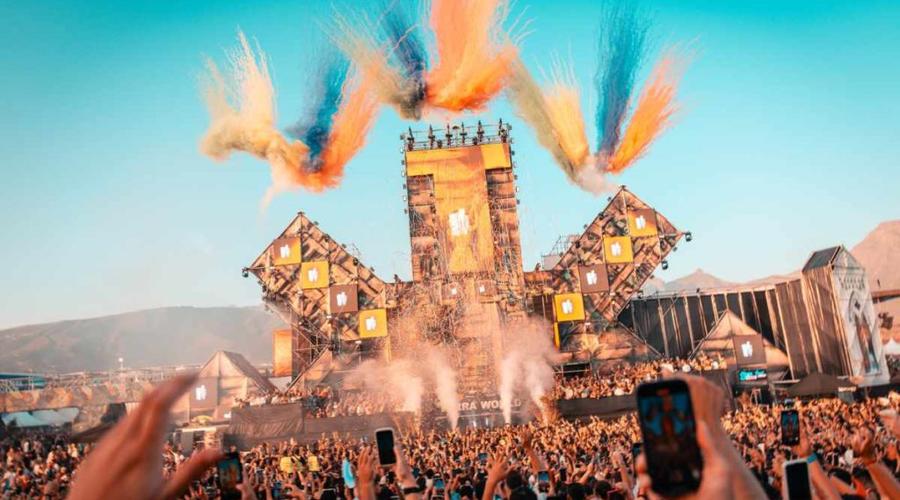 August Festivals in Southern Tenerife: Traditions, Music and Summer Celebrations Abama Hotels August Festivals in Southern Tenerife: Traditions, Music and Summer Celebrations Abama Hotels
