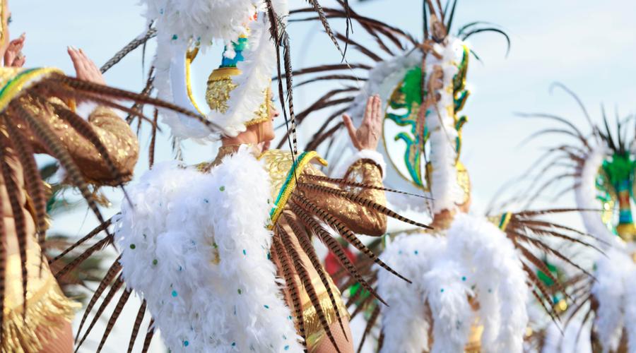 Carnaval de Tenerife 2026: ritmos latinos, color y tradición en el corazón del Atlántico Abama Hotels Carnaval de Tenerife 2026: ritmos latinos, color y tradición en el corazón del Atlántico Abama Hotels